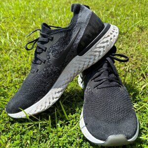 Nike Epic React Flyknit Men's 10.5 Running Tennis Shoes Black Gray White AQ0067
